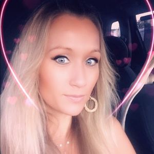 Meet your Posher, Renee